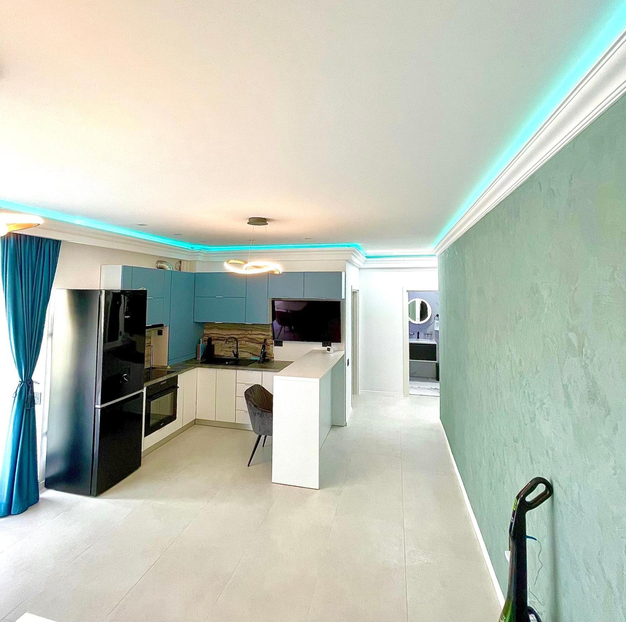 Loft Side Premium Apartments 마마이아 외부 사진